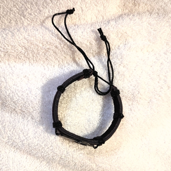 Men's Cross Bracelet Size OS - Picture 5 of 6